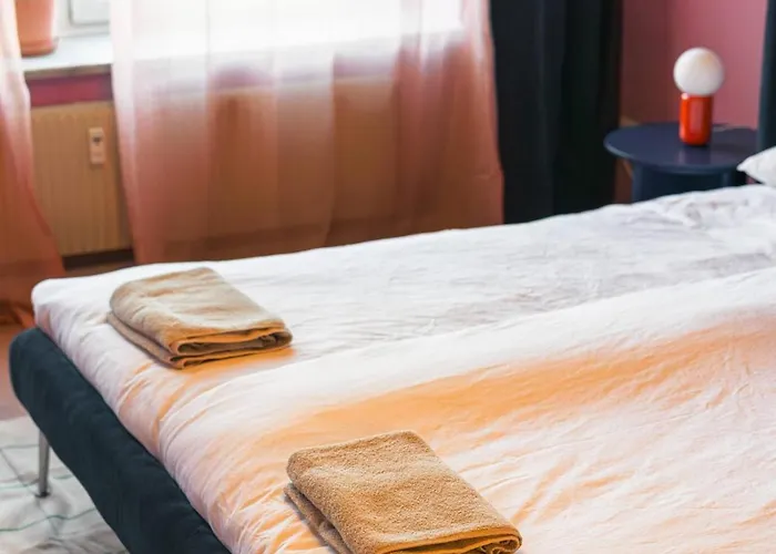 Apartamento Zentrumsnahe 2-zimmer Mit Privatem Parkplatz Und Balkon Leipzig