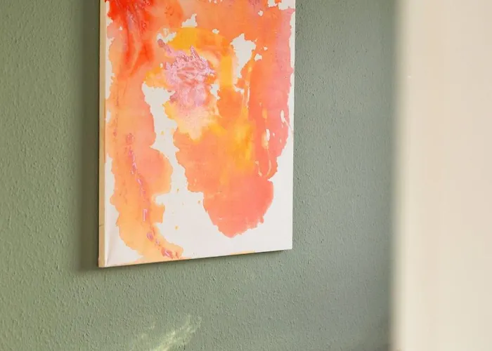 Zentrumsnahe 2-zimmer Mit Privatem Parkplatz Und Balkon Apartamento *