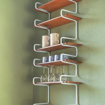 Lägenhet Zentrumsnahe 2-zimmer Mit Privatem Parkplatz Und Balkon