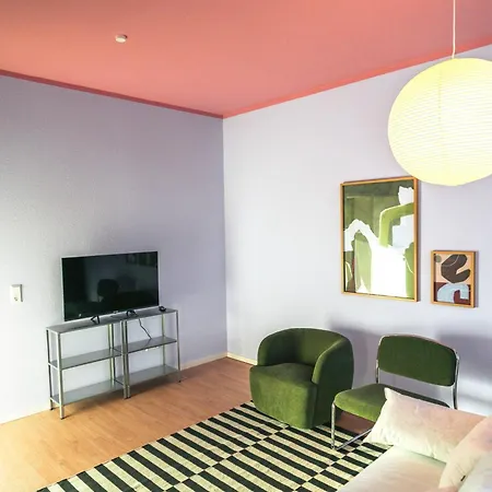 公寓 Zentrumsnahe 2-zimmer Mit Privatem Parkplatz Und Balkon