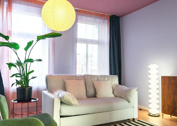 公寓 Zentrumsnahe 2-zimmer Mit Privatem Parkplatz Und Balkon