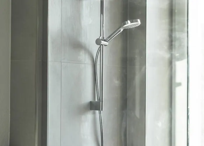 Zentrumsnahe 2-zimmer Mit Privatem Parkplatz Und Balkon شقة لبسيا