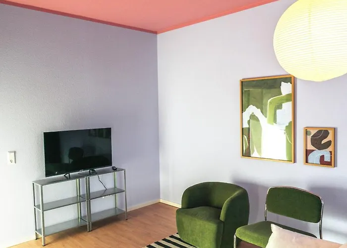 شقة Zentrumsnahe 2-zimmer Mit Privatem Parkplatz Und Balkon